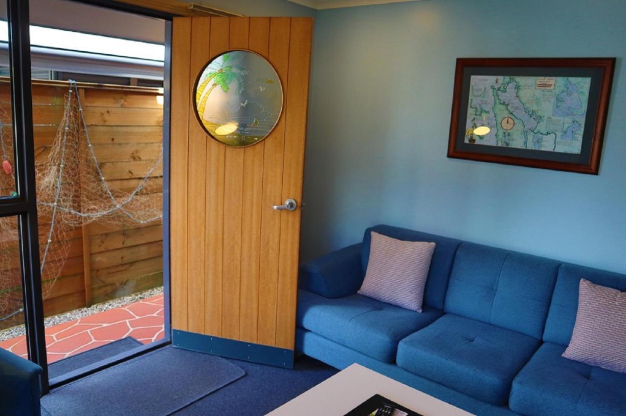 Strahan Bungalows エクステリア 写真