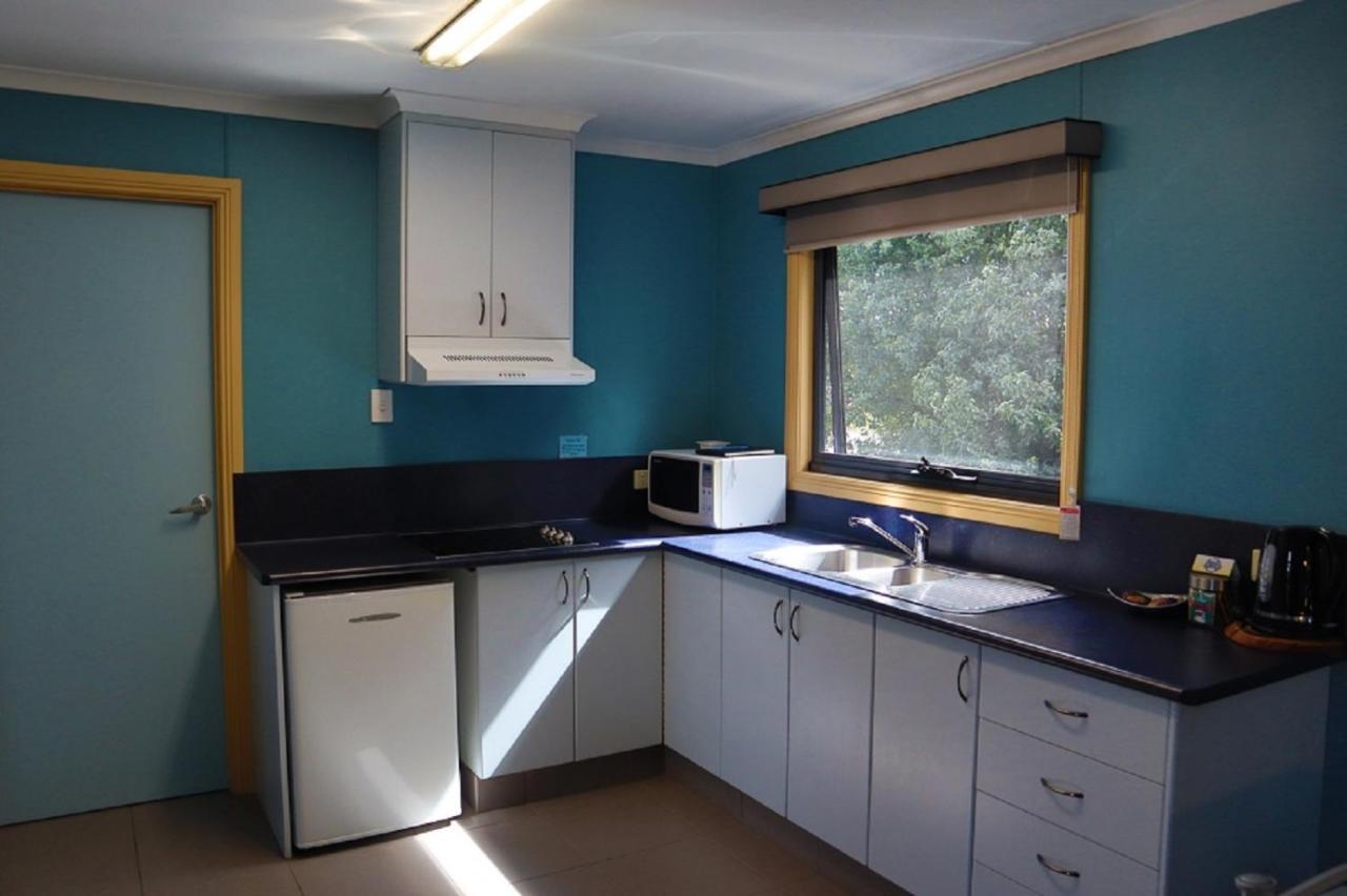 Strahan Bungalows エクステリア 写真